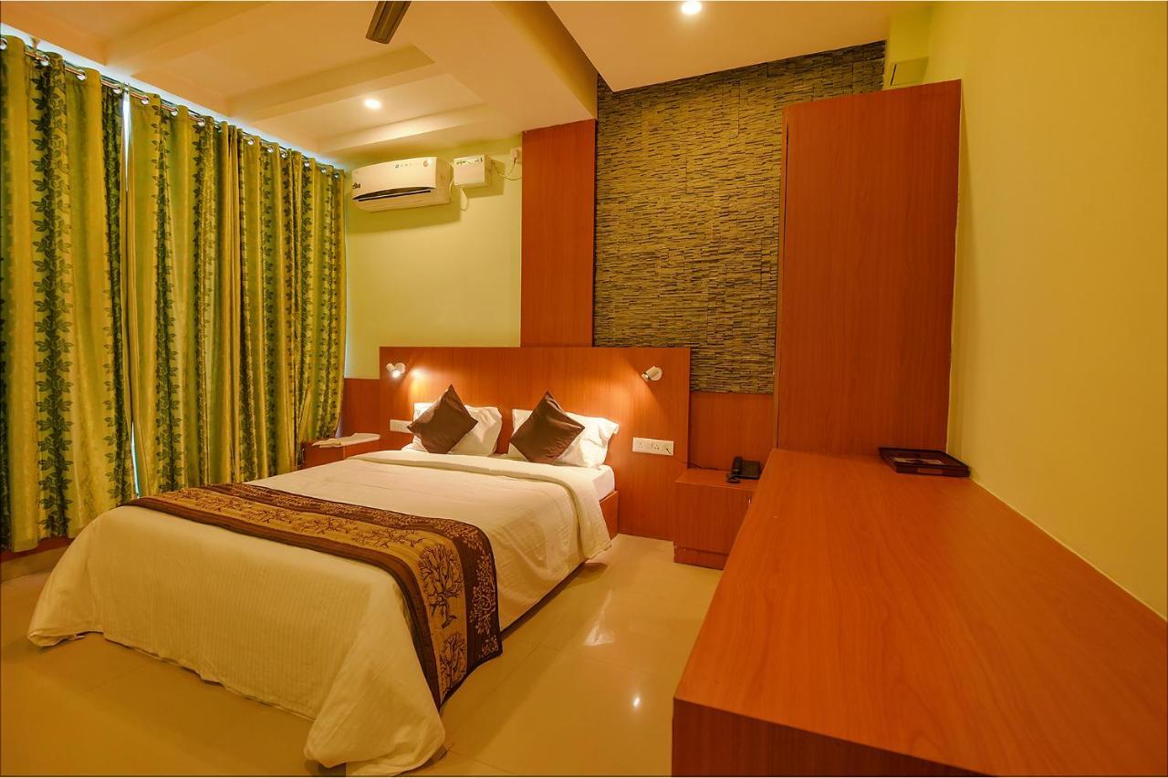 Fabhotel The Btm Palace - Btm Layout Bangalore Exterior foto