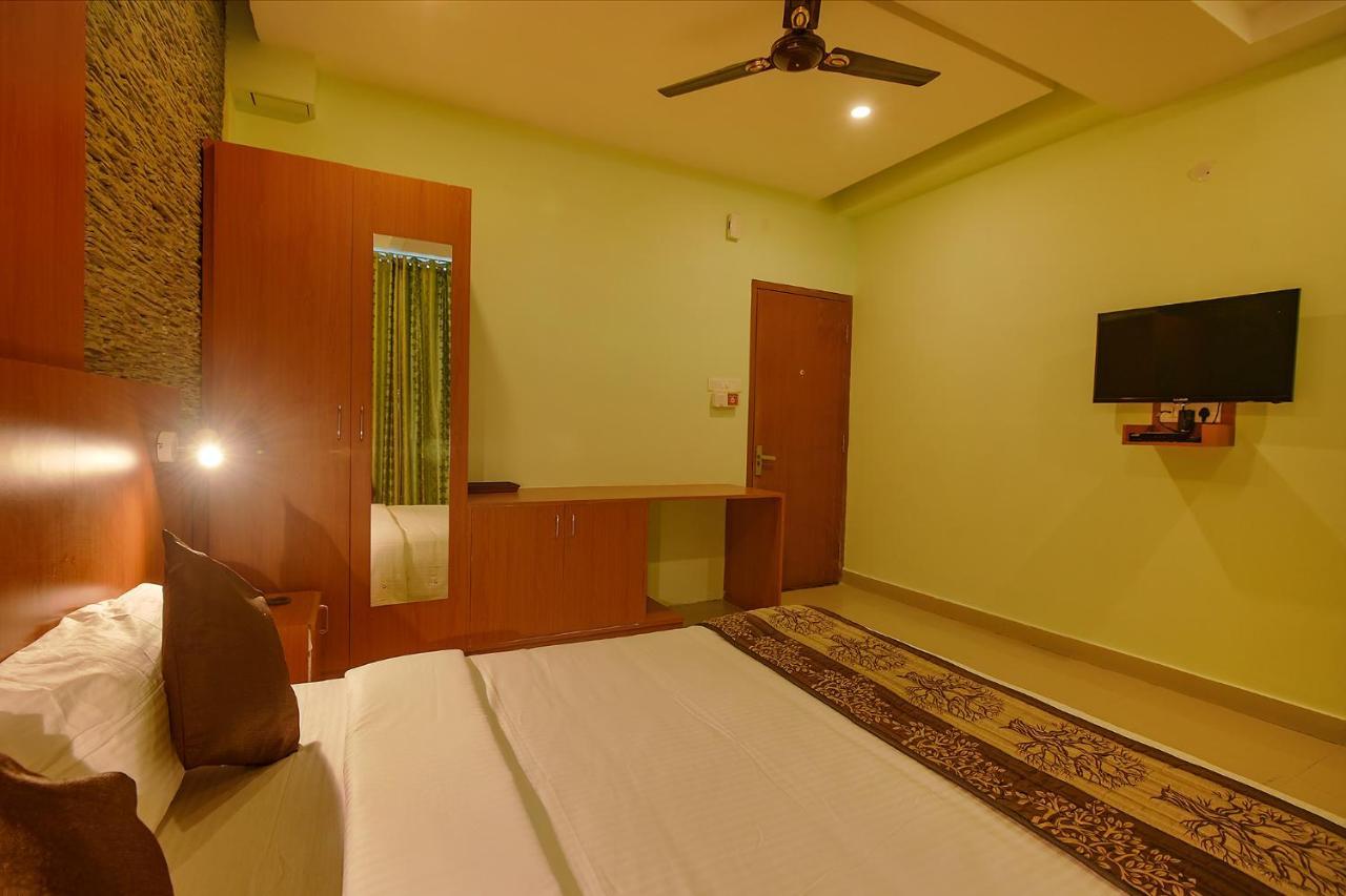 Fabhotel The Btm Palace - Btm Layout Bangalore Exterior foto