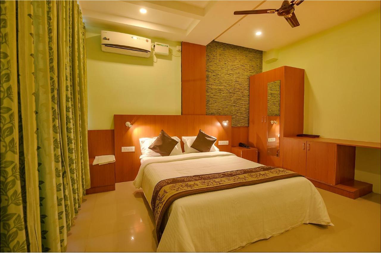 Fabhotel The Btm Palace - Btm Layout Bangalore Exterior foto
