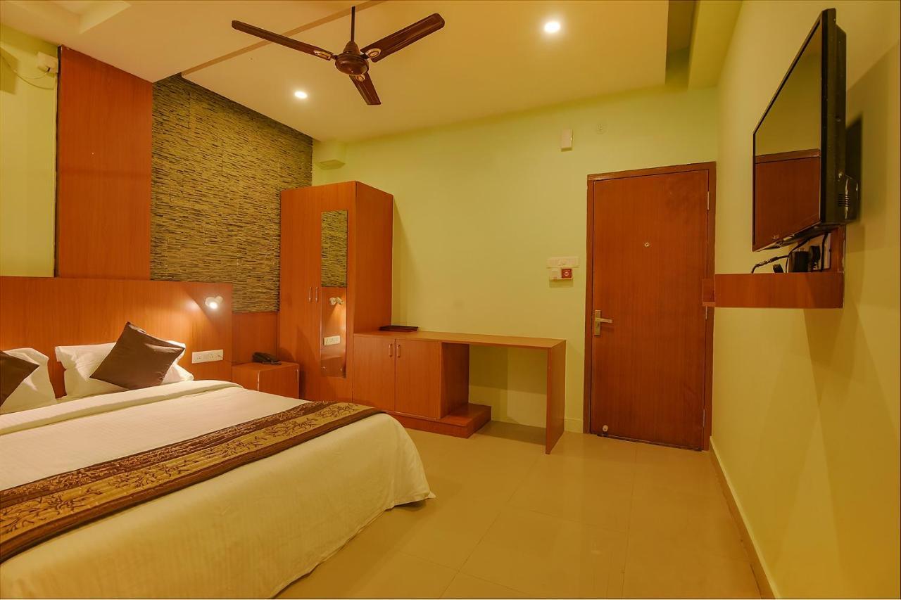 Fabhotel The Btm Palace - Btm Layout Bangalore Exterior foto