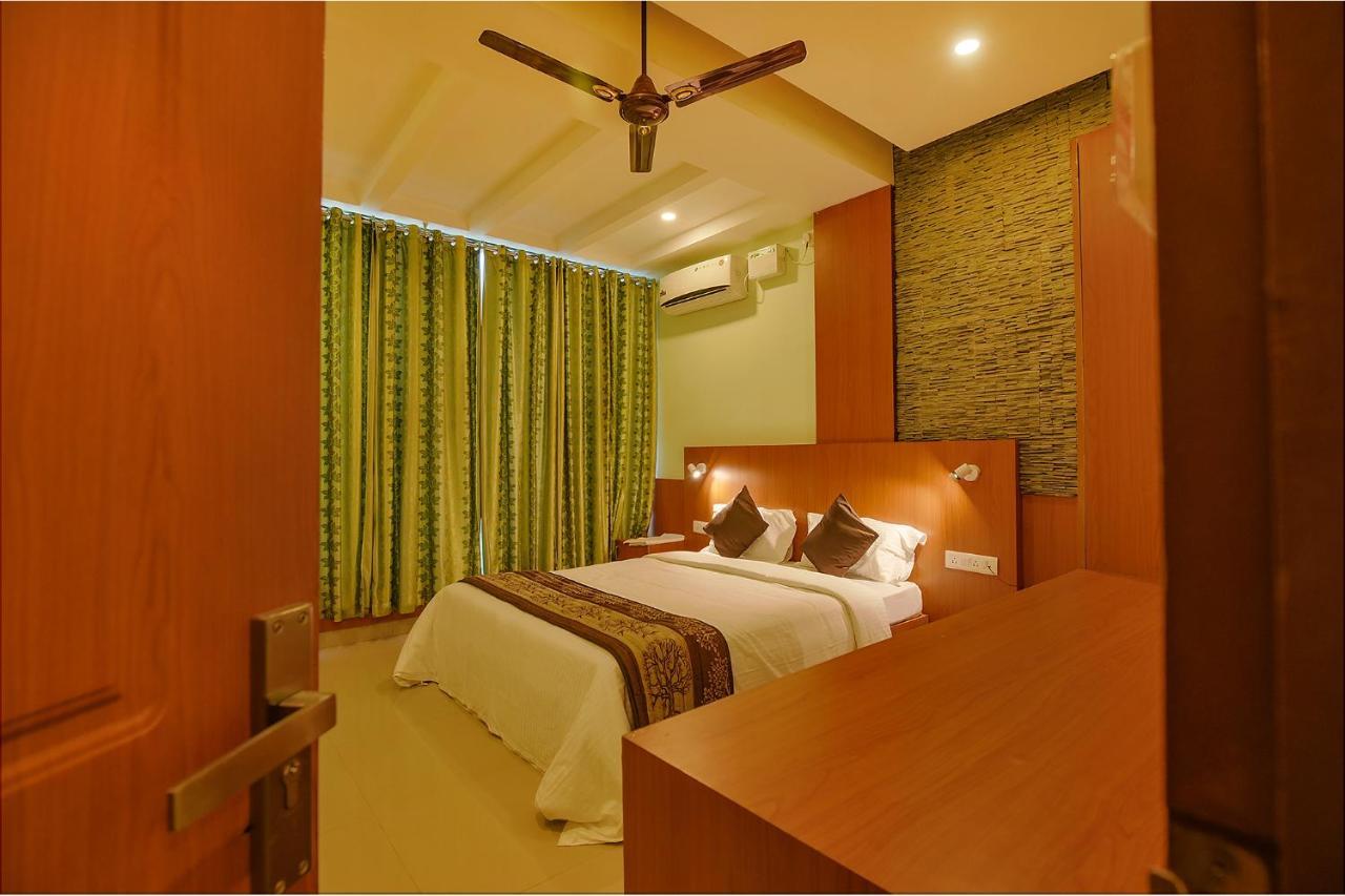 Fabhotel The Btm Palace - Btm Layout Bangalore Exterior foto